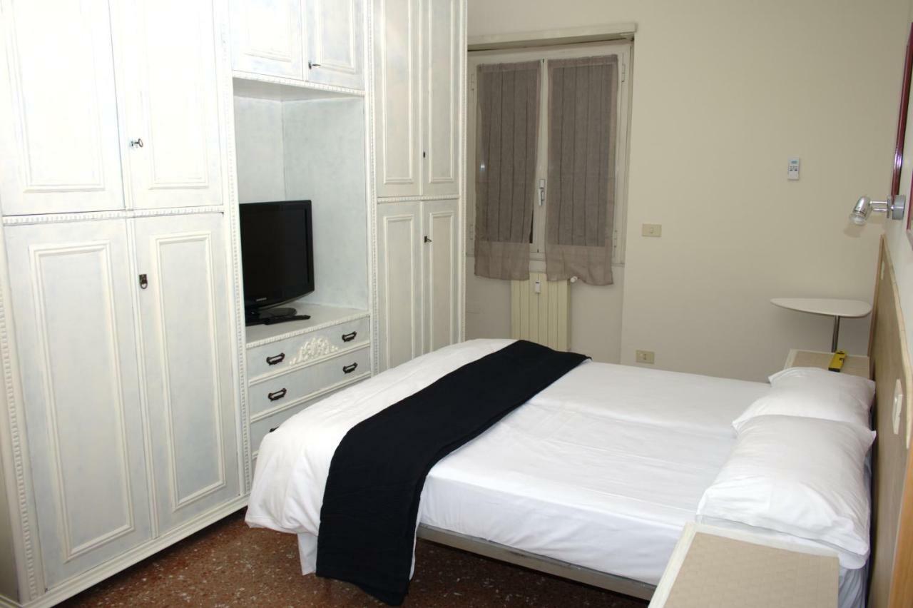 In Vacanza Da Sara Rome Luaran gambar